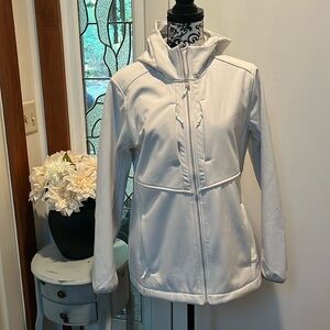 Lands’ End Large PETITE 14-16 White Jacket with fleeced lining.